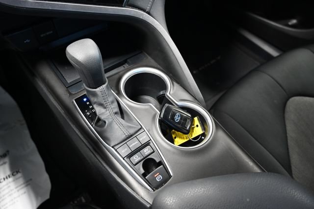 Used 2021 Toyota Camry LE FWD image 18