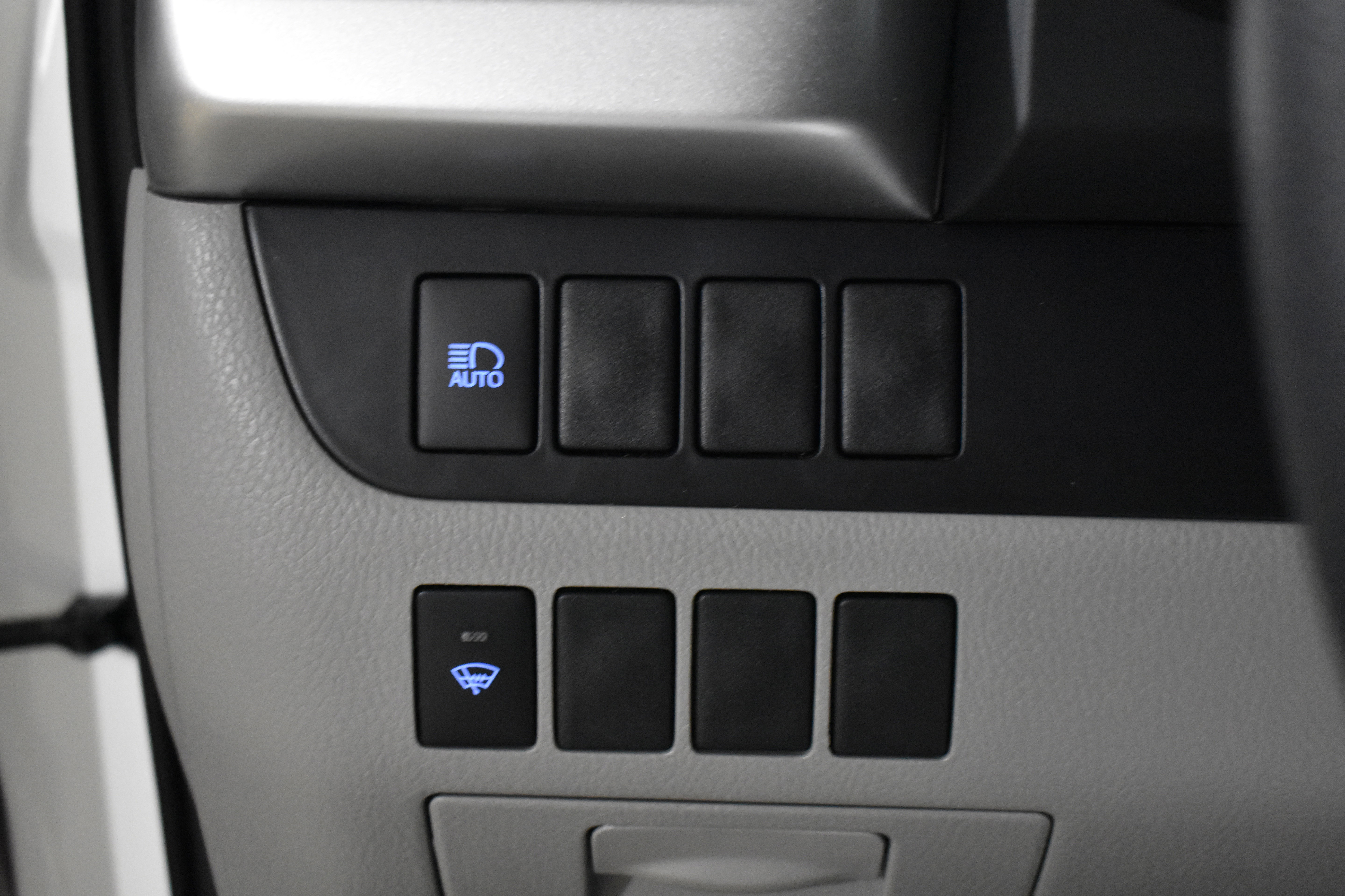 Used 2019 Toyota Highlander LE image 19