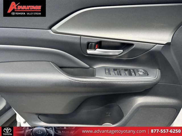 Certified 2024 Toyota Grand Highlander AWD image 22