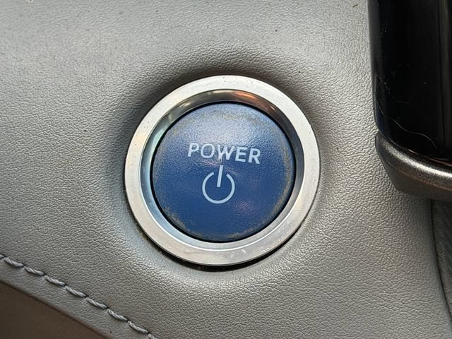 Used 2021 Toyota Highlander XLE FWD image 34