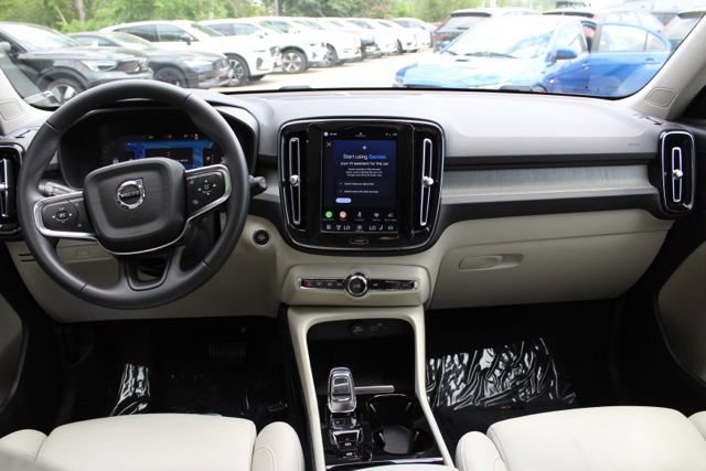 Certified 2023 Volvo XC40 B5 Ultimate w/ Climate Package AWD/4WD image 24