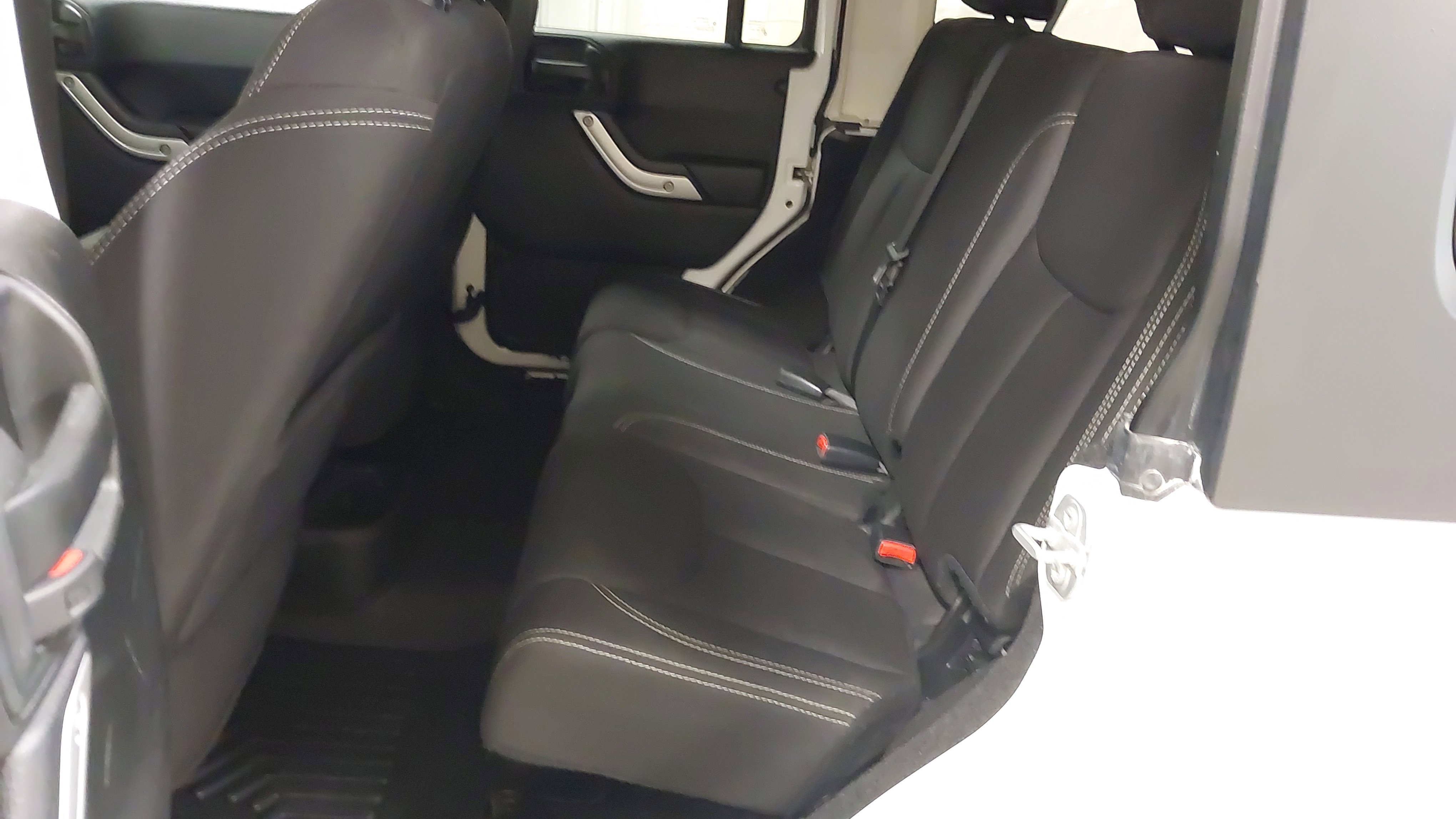 Used 2017 Jeep Wrangler Unlimited Sahara w/ Dual Top Group image 36