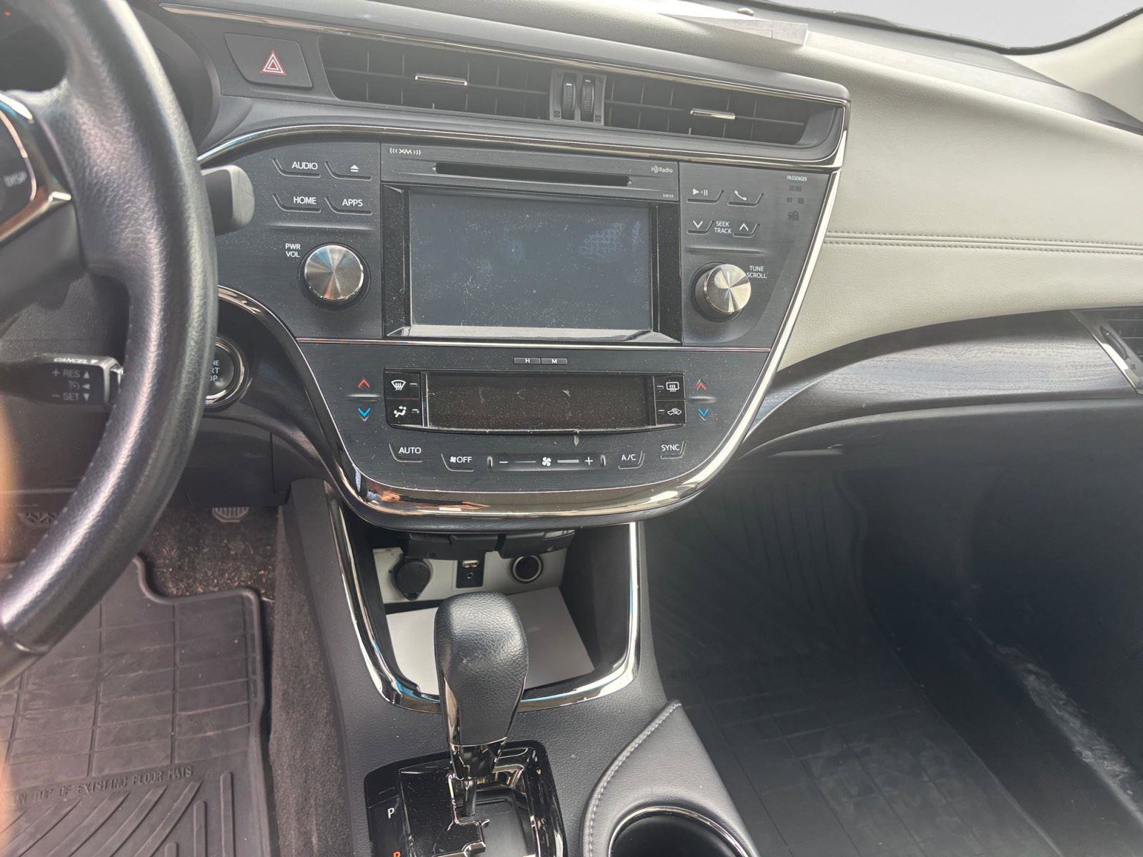 Used 2016 Toyota Avalon XLE Plus FWD image 11