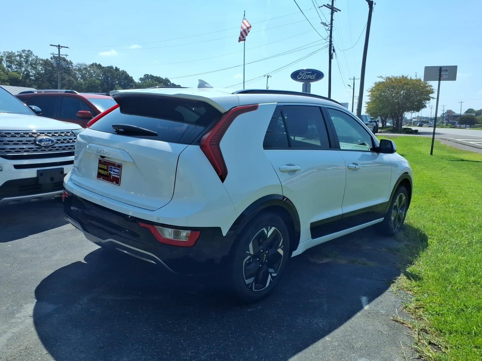 Used 2024 Kia Niro Wind FWD image 4
