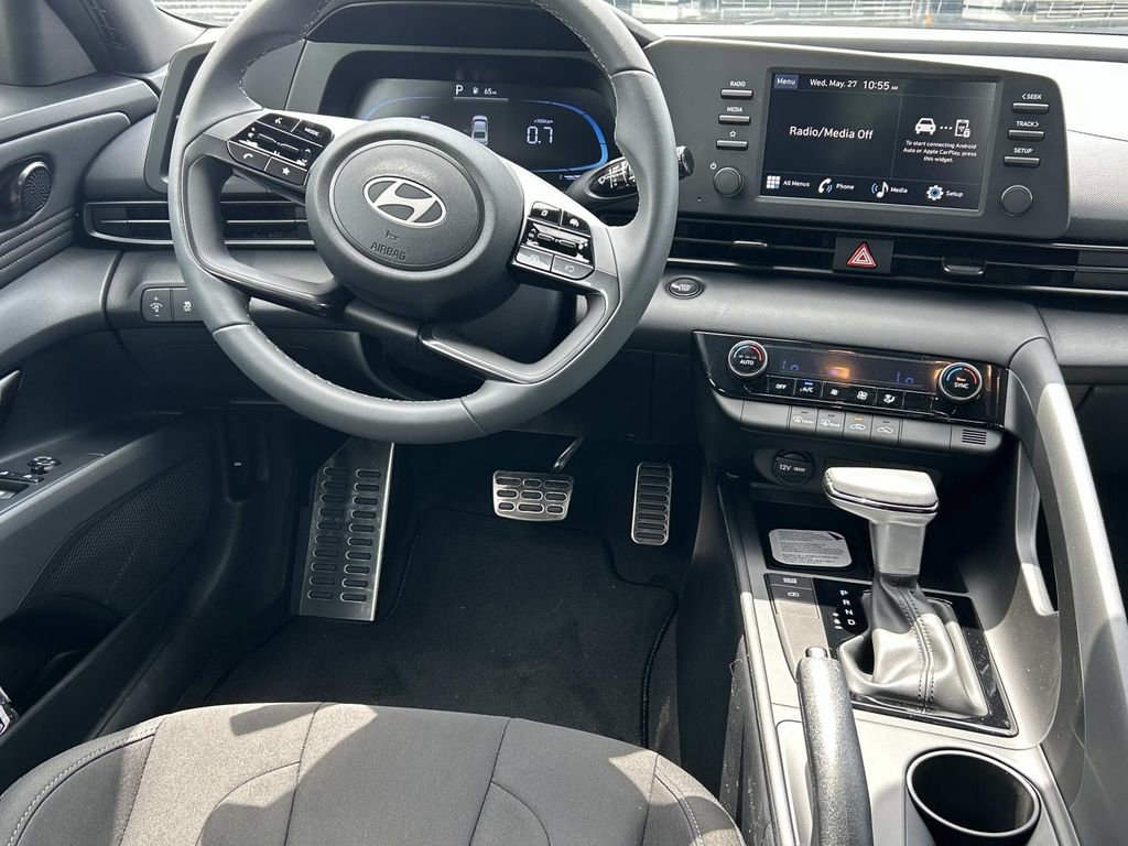 New 2026 Hyundai Elantra Sport FWD image 21