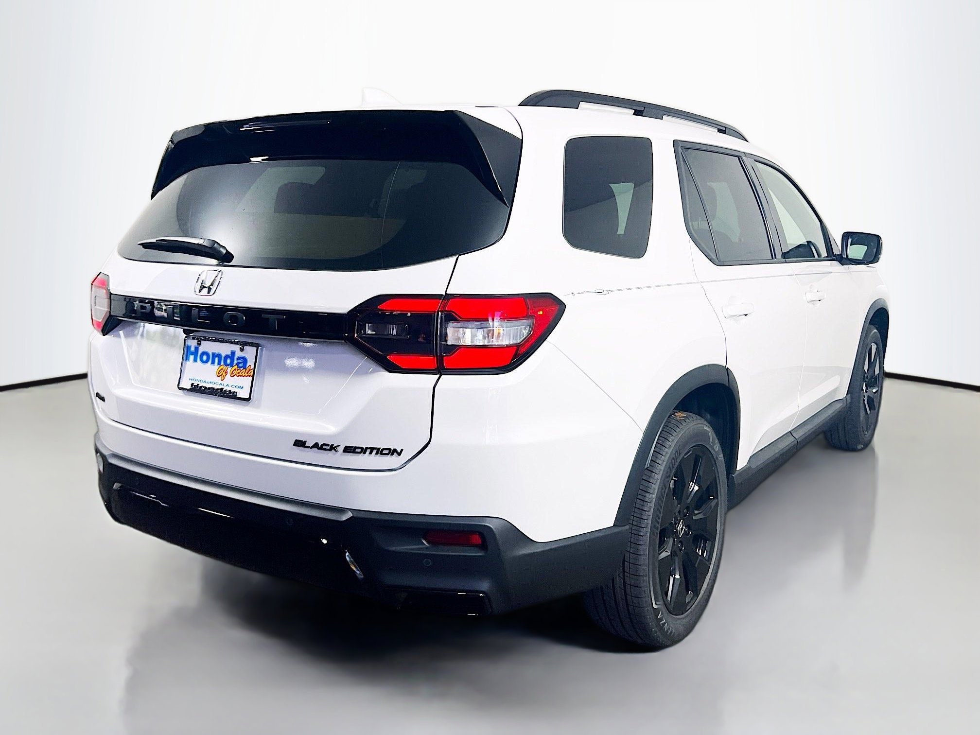 New 2026 Honda Pilot Black Edition image 6