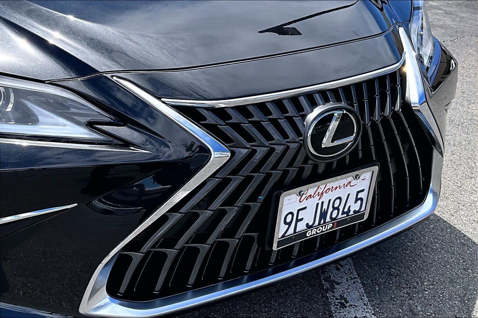 Used 2023 Lexus ES 250 w/ Premium Package AWD/4WD image 28