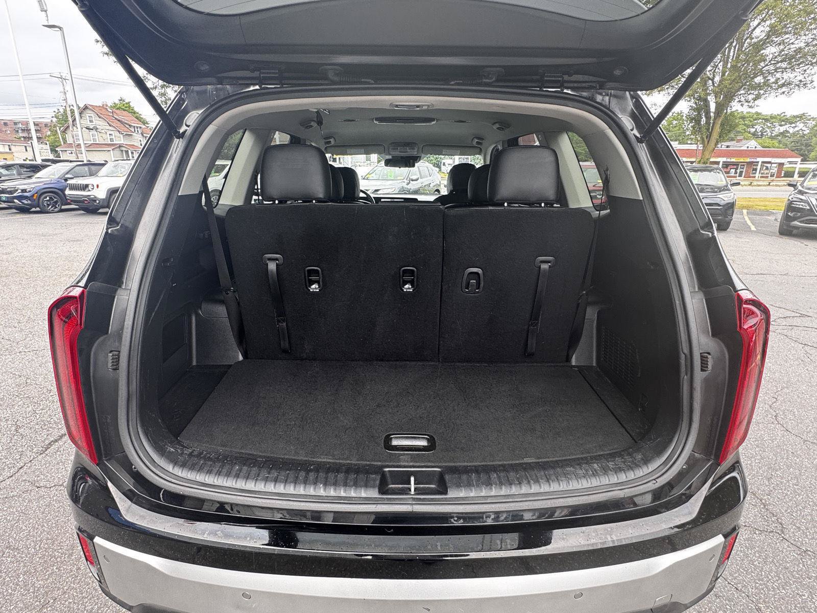 Used 2023 Kia Telluride S AWD/4WD image 9