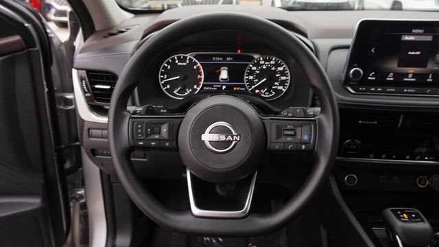 Used 2022 Nissan Rogue SV image 28