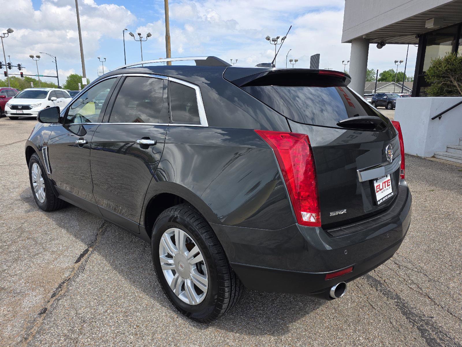 Used 2016 Cadillac SRX Luxury w/ Driver Awareness Package FWD image 7