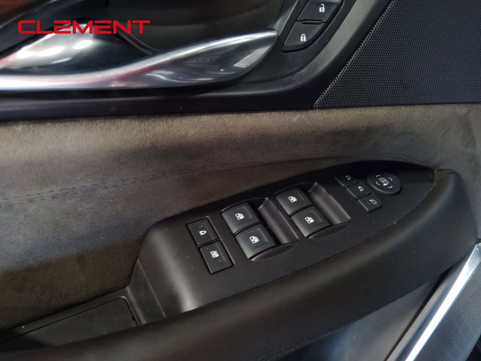 Used 2016 Cadillac Escalade ESV Platinum image 32