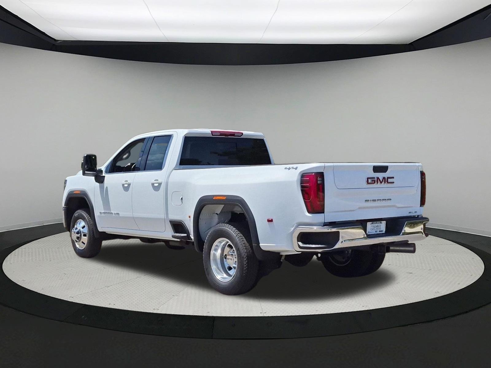 New 2026 GMC Sierra 3500 SLE w/ SLE Value Package AWD/4WD image 3