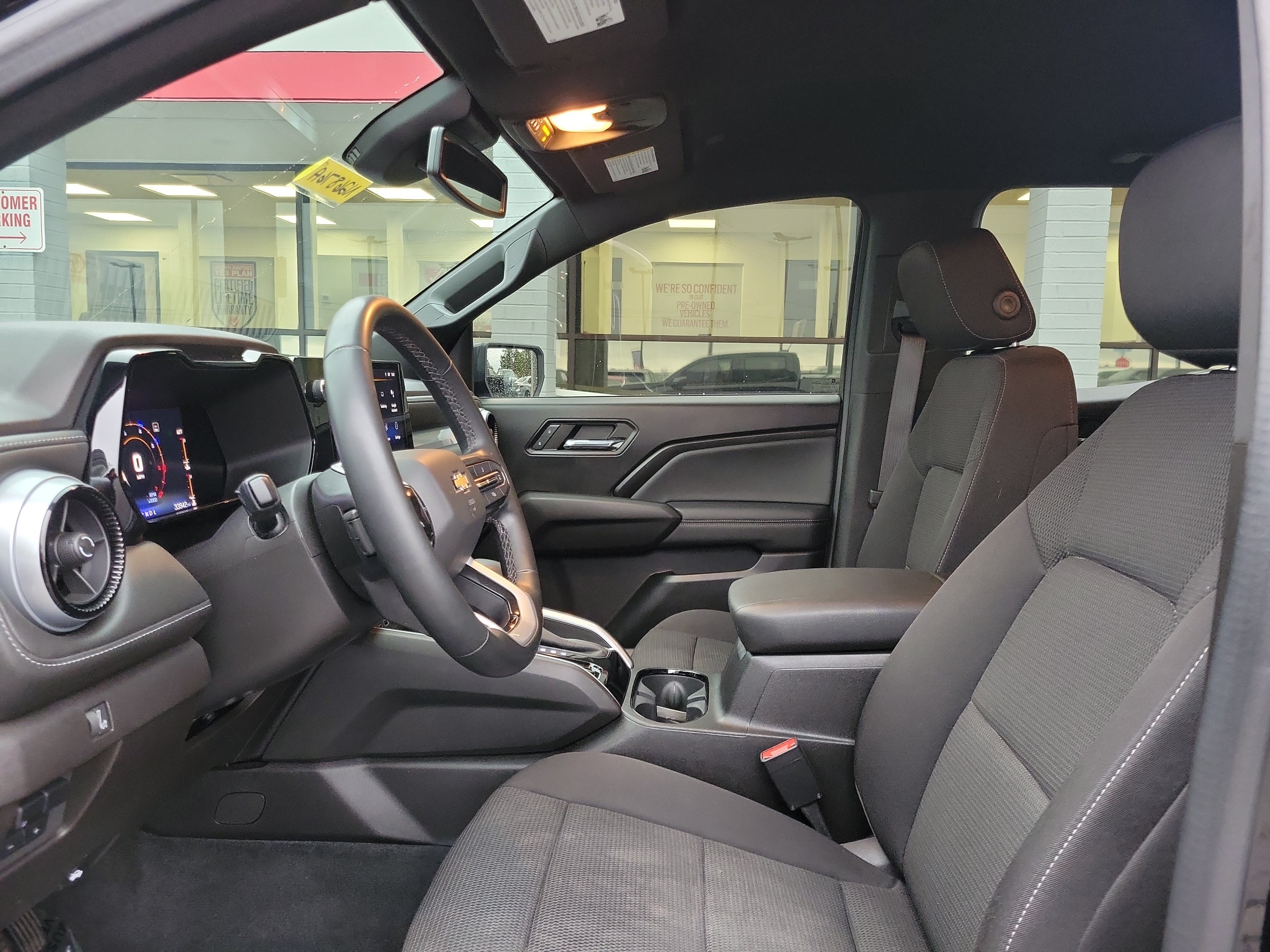 Used 2023 Chevrolet Colorado LT w/ LT Convenience Package II AWD/4WD image 15
