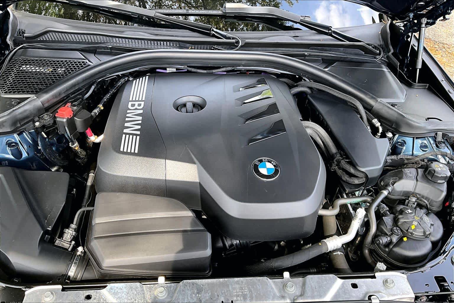 Certified 2025 BMW 330i Sedan RWD image 31