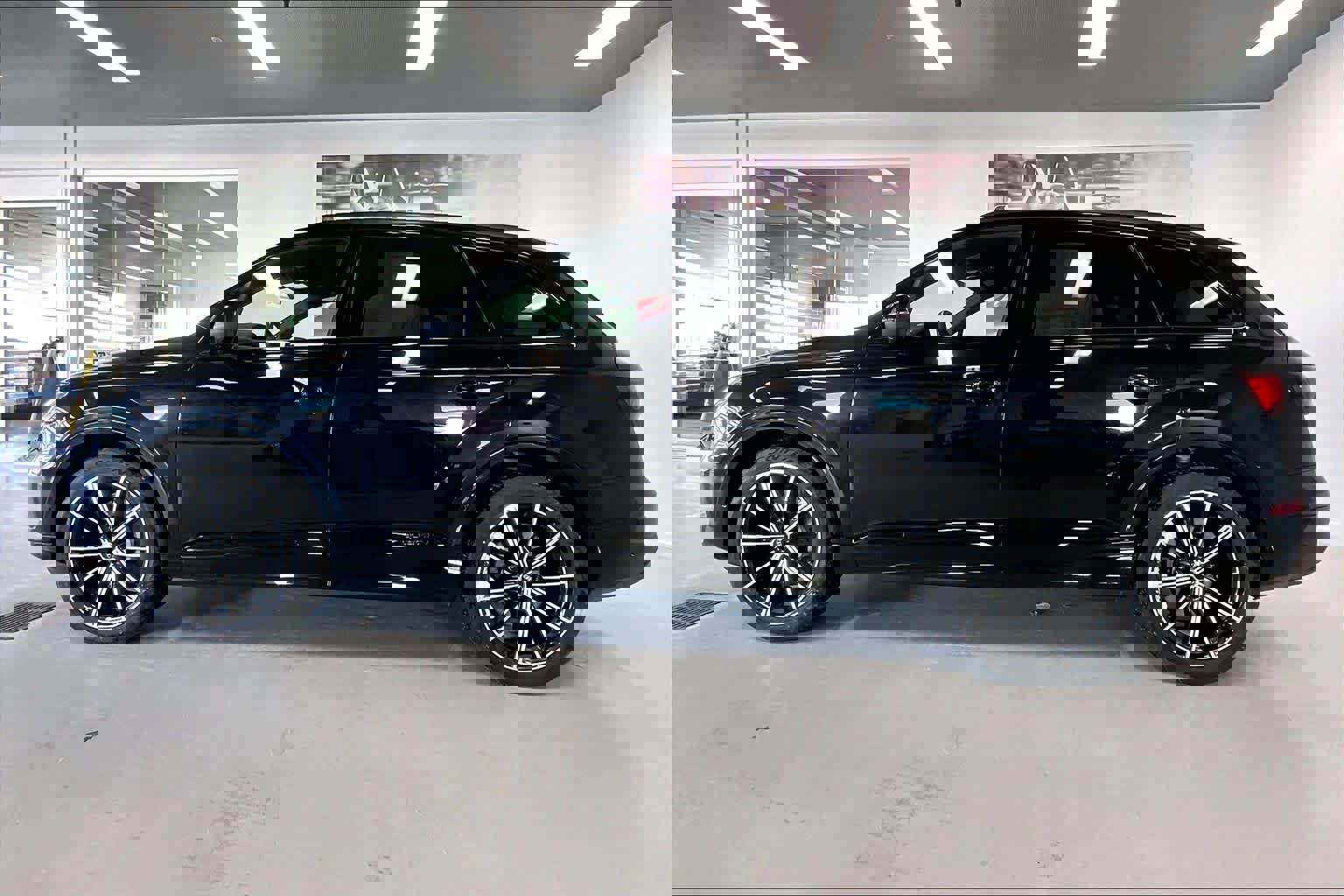 Used 2021 Audi Q7 3.0T Prestige image 3