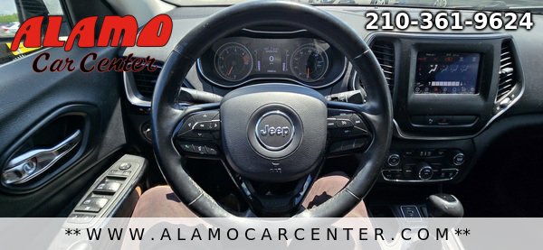 Used 2019 Jeep Cherokee Latitude Plus FWD image 34