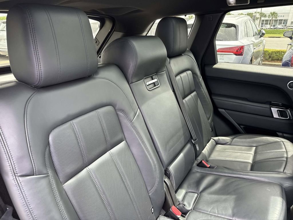 Used 2020 Land Rover Range Rover Sport HSE image 9