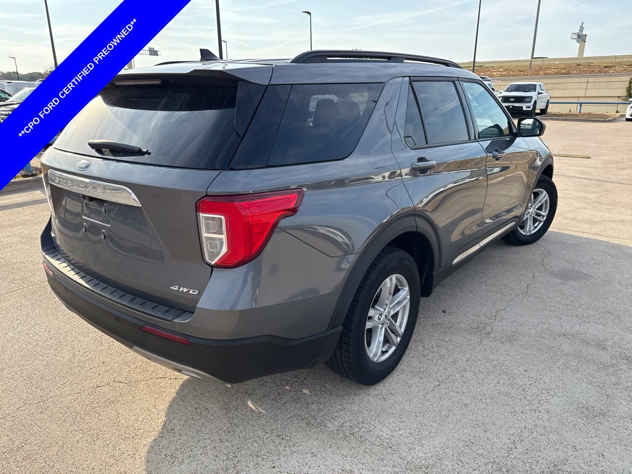 Used 2023 Ford Explorer XLT w/ Equipment Group 202A AWD/4WD image 12