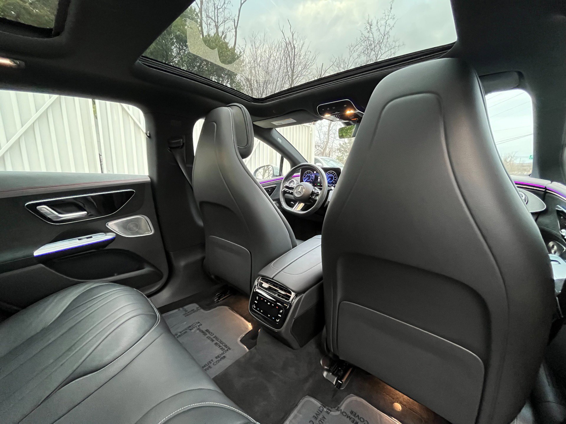 Used 2023 Mercedes-Benz EQE 500 4MATIC Sedan image 23
