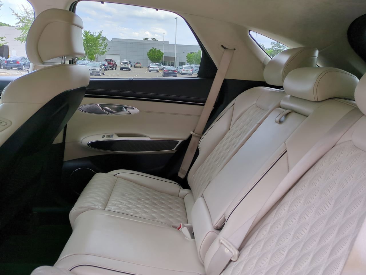 Used 2023 Genesis GV70 3.5T Sport w/ Sport Prestige Package AWD/4WD image 14