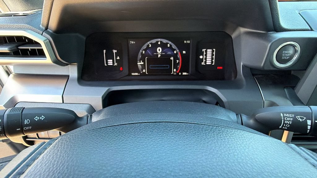 Used 2025 Toyota 4Runner SR5 AWD/4WD image 21