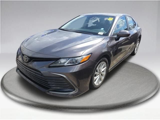 Used 2021 Toyota Camry LE FWD image 11