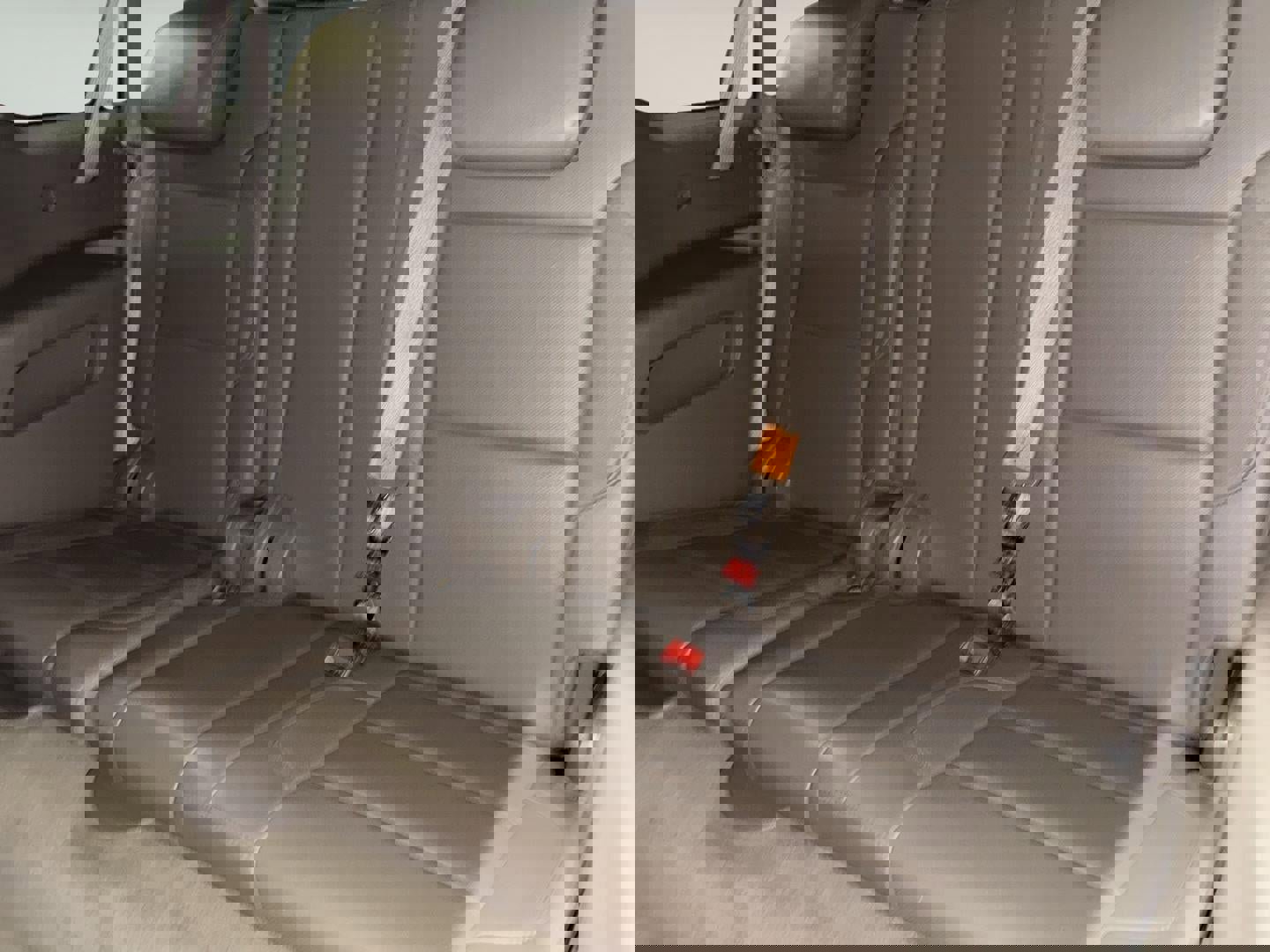 Used 2016 Chevrolet Suburban LTZ image 25