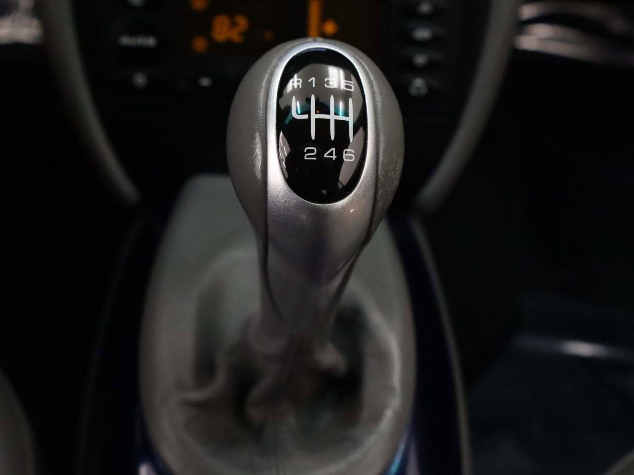 Used 2003 Porsche 911 Carrera image 9