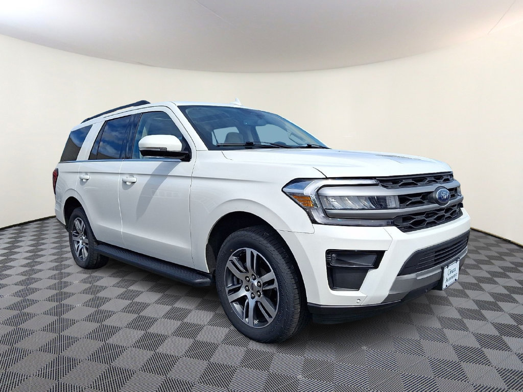 Used 2024 Ford Expedition XLT AWD/4WD image 1