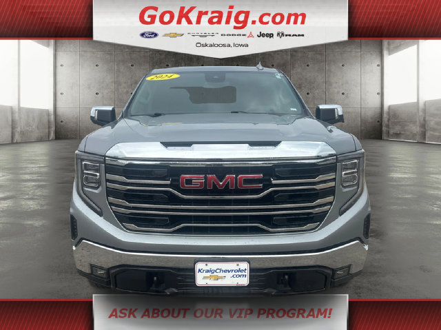 Used 2024 GMC Sierra 1500 SLT AWD/4WD image 2