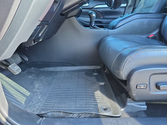 Used 2018 Toyota Highlander FWD V6 image 10