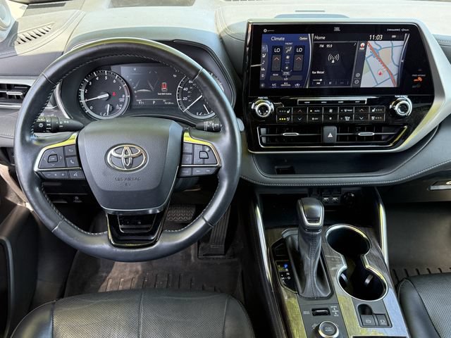 Used 2021 Toyota Highlander Platinum AWD/4WD image 11