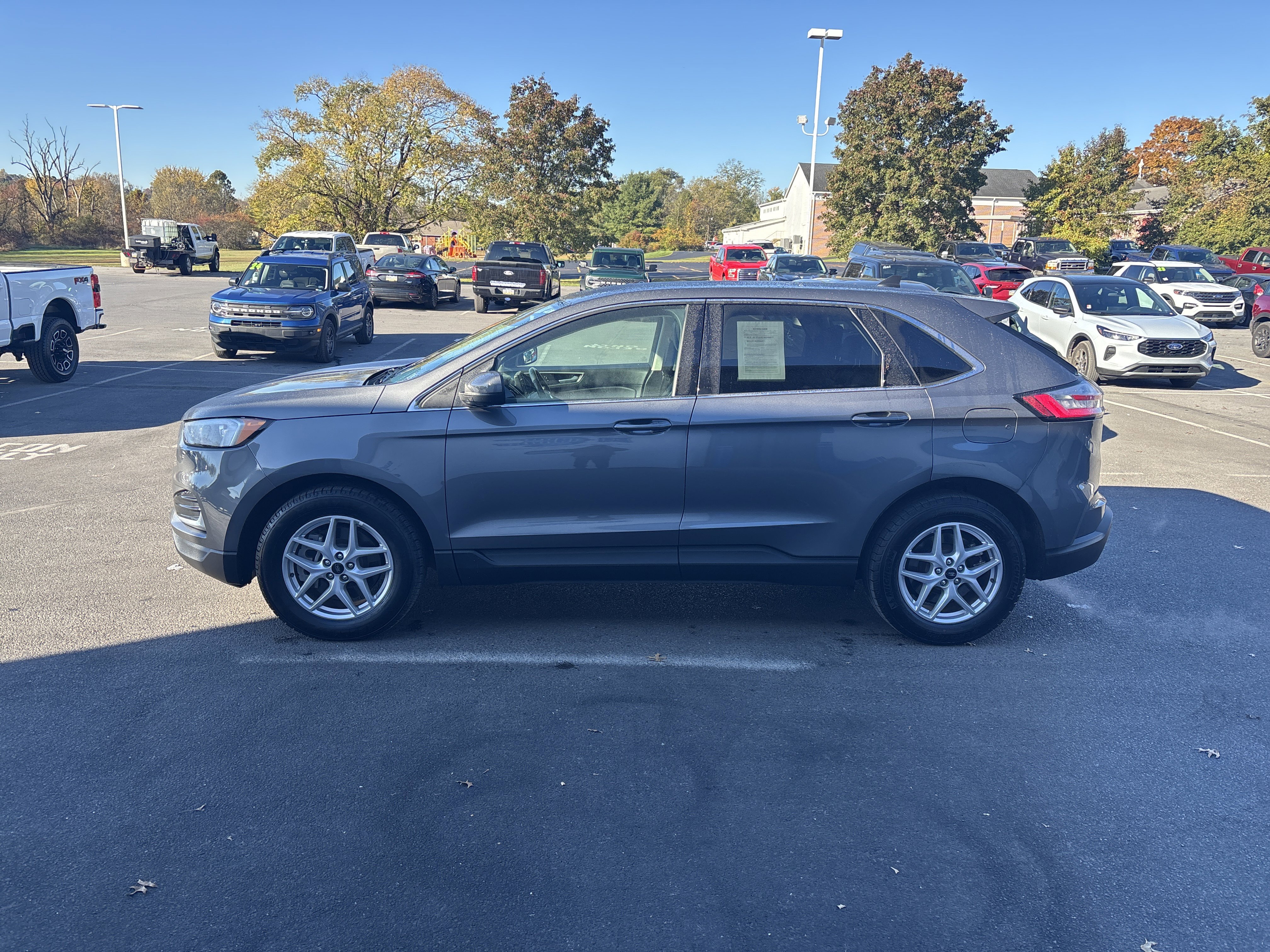 Used 2024 Ford Edge SEL image 7