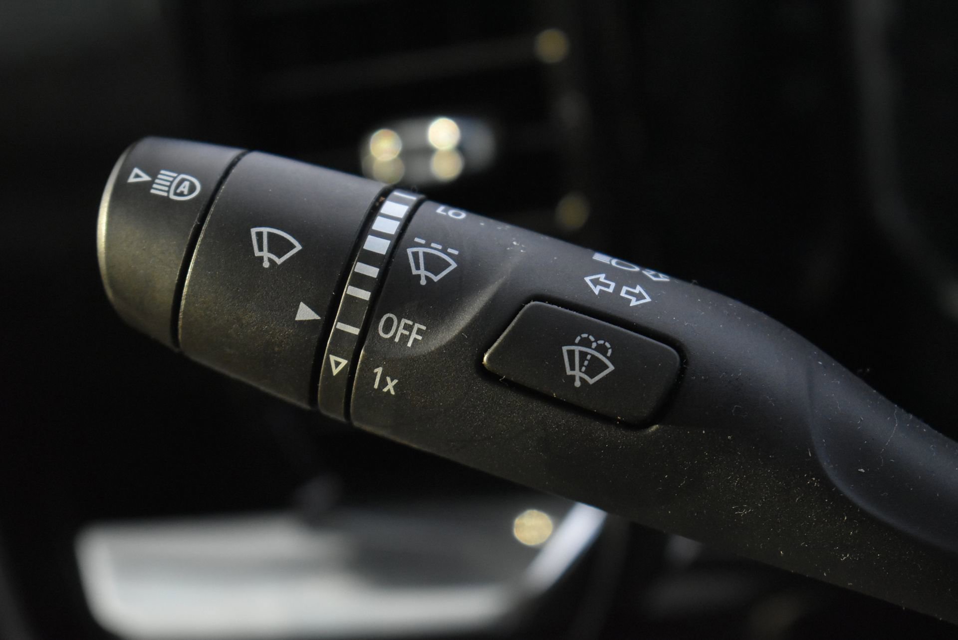 Used 2023 GMC Sierra 1500 SLE image 21