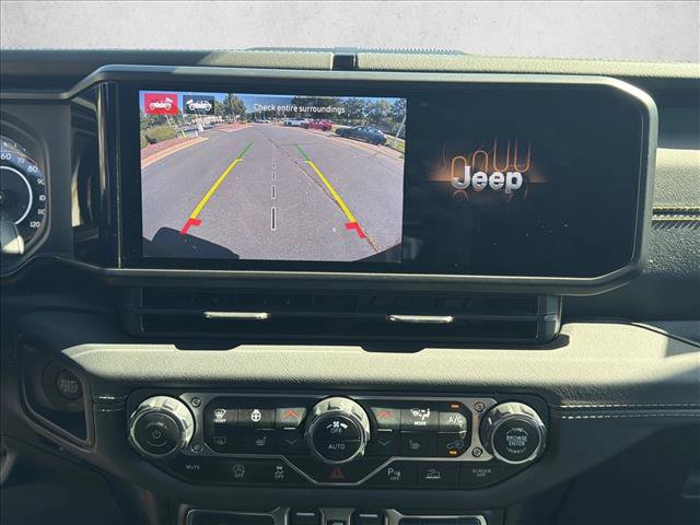 Used 2024 Jeep Wrangler Unlimited Sahara w/ Technology Group AWD/4WD image 21