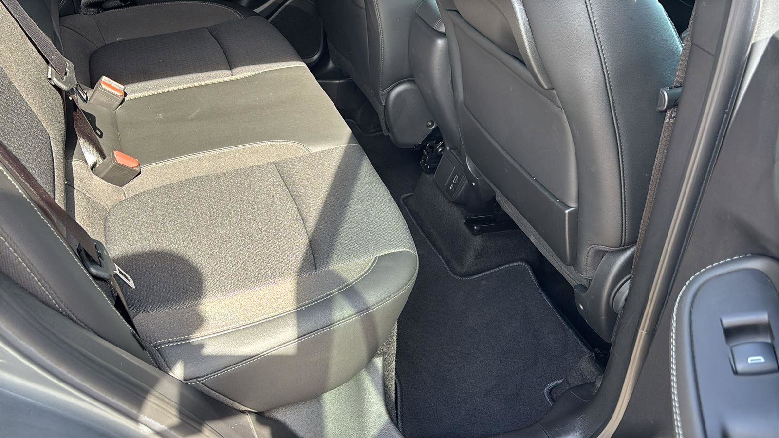 Certified 2023 Buick Encore GX Select FWD image 19
