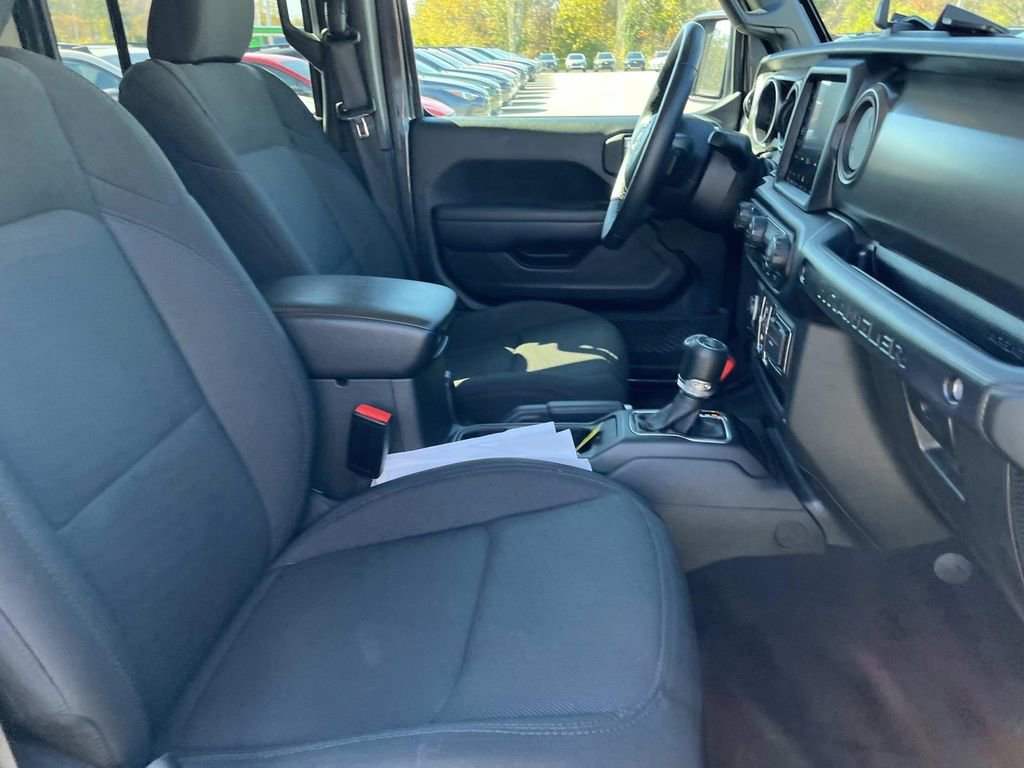 Used 2023 Jeep Wrangler Sport S image 21