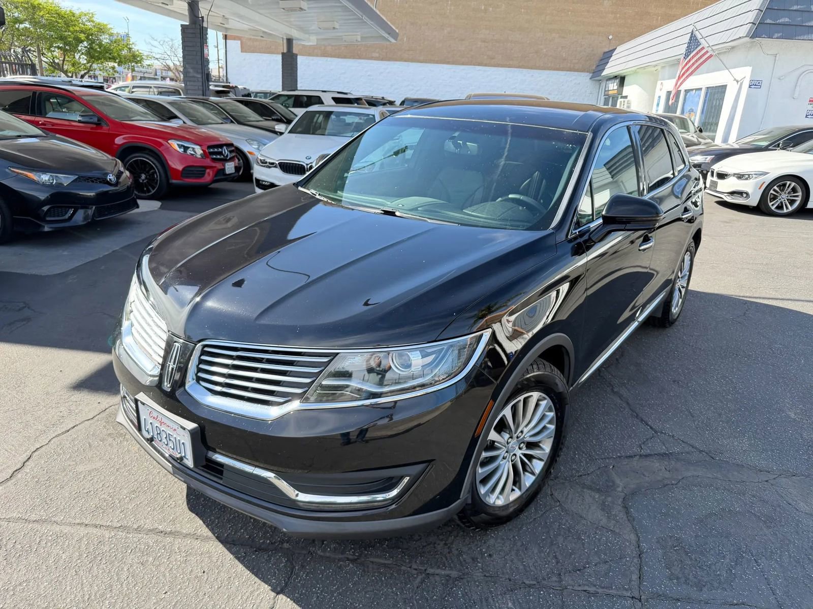Used 2016 Lincoln MKX Select image 2