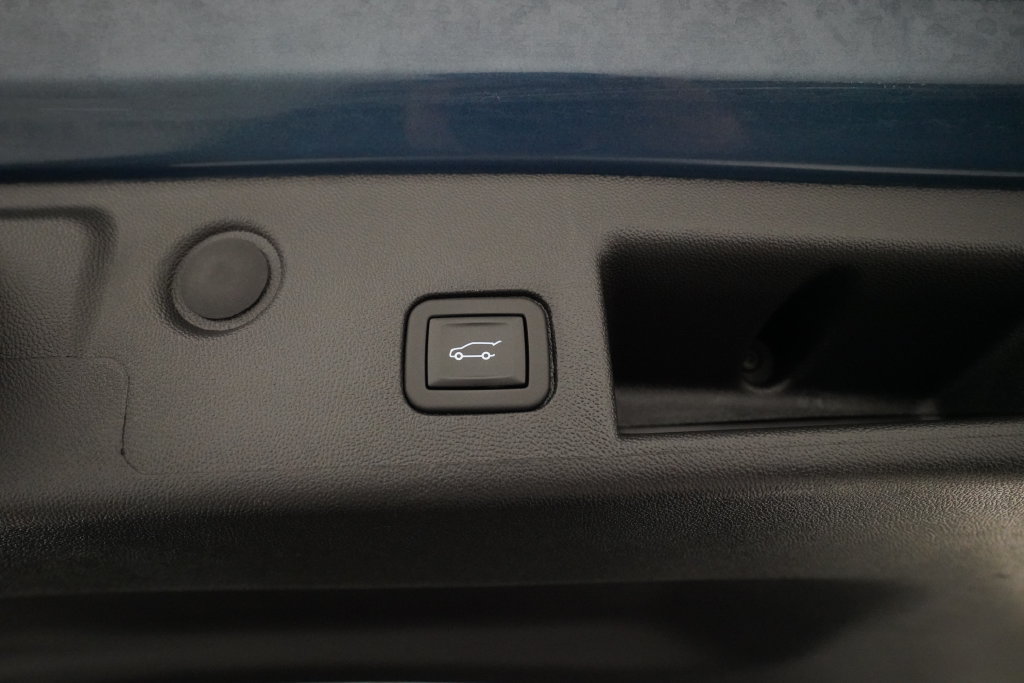 Used 2024 Chevrolet Equinox LT AWD/4WD image 15