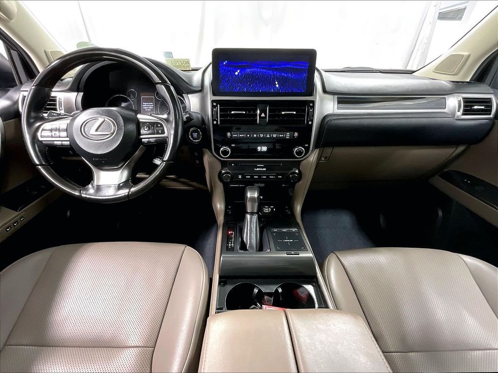 Used 2022 Lexus GX 460 Premium w/ Accessory Package AWD/4WD image 22