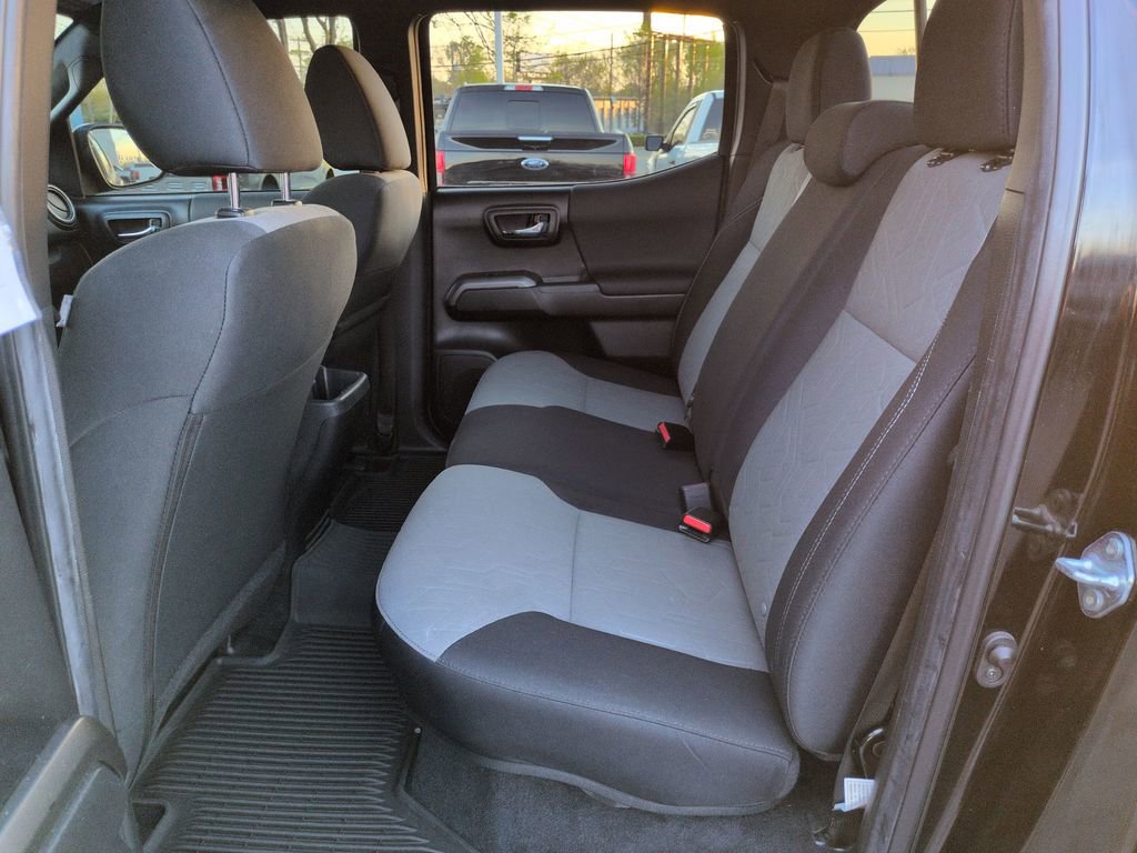 Used 2023 Toyota Tacoma TRD Off-Road AWD/4WD image 25