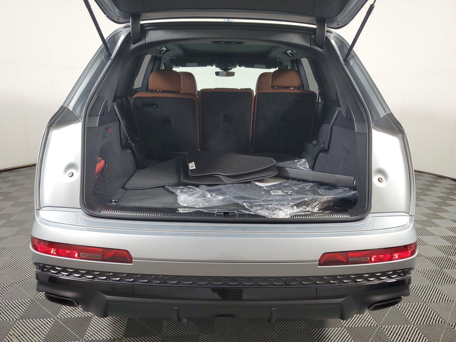 New 2026 Audi Q7 3.0T Prestige AWD/4WD image 9