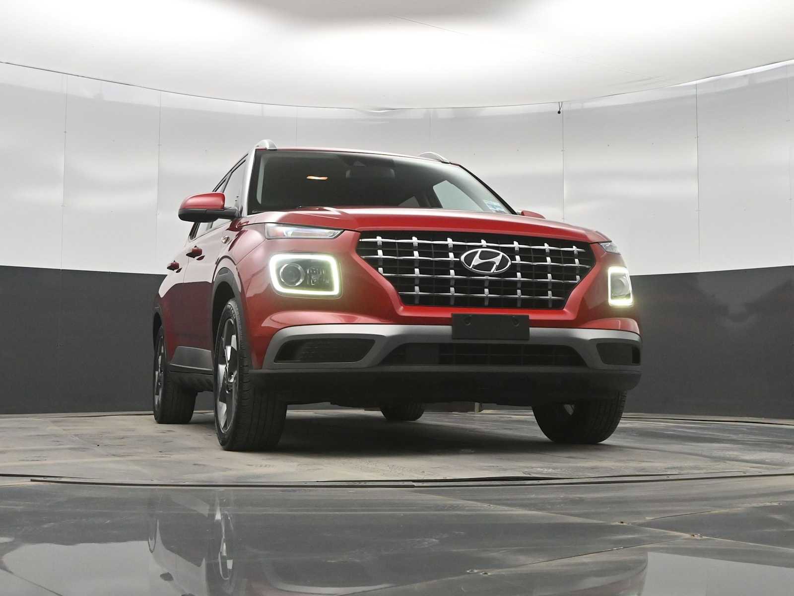 Used 2022 Hyundai Venue Limited FWD image 30