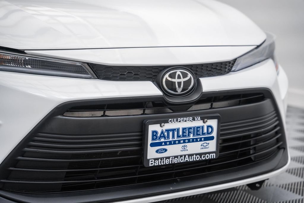Used 2023 Toyota Corolla LE FWD image 11