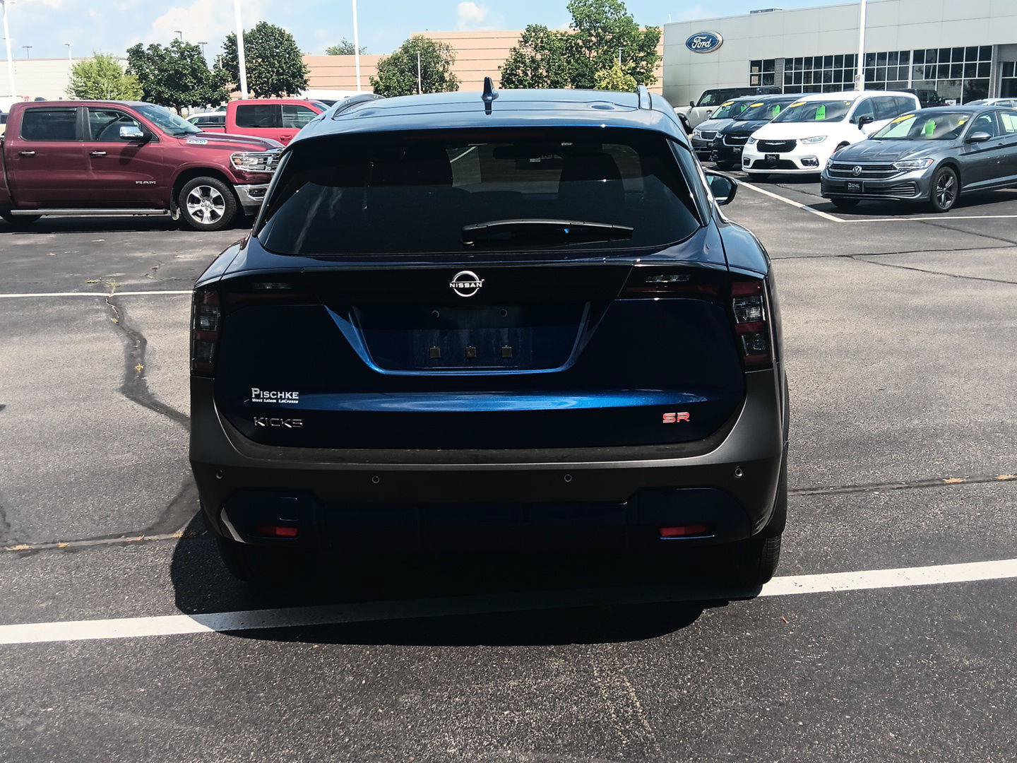 Used 2025 Nissan Kicks SR FWD image 6