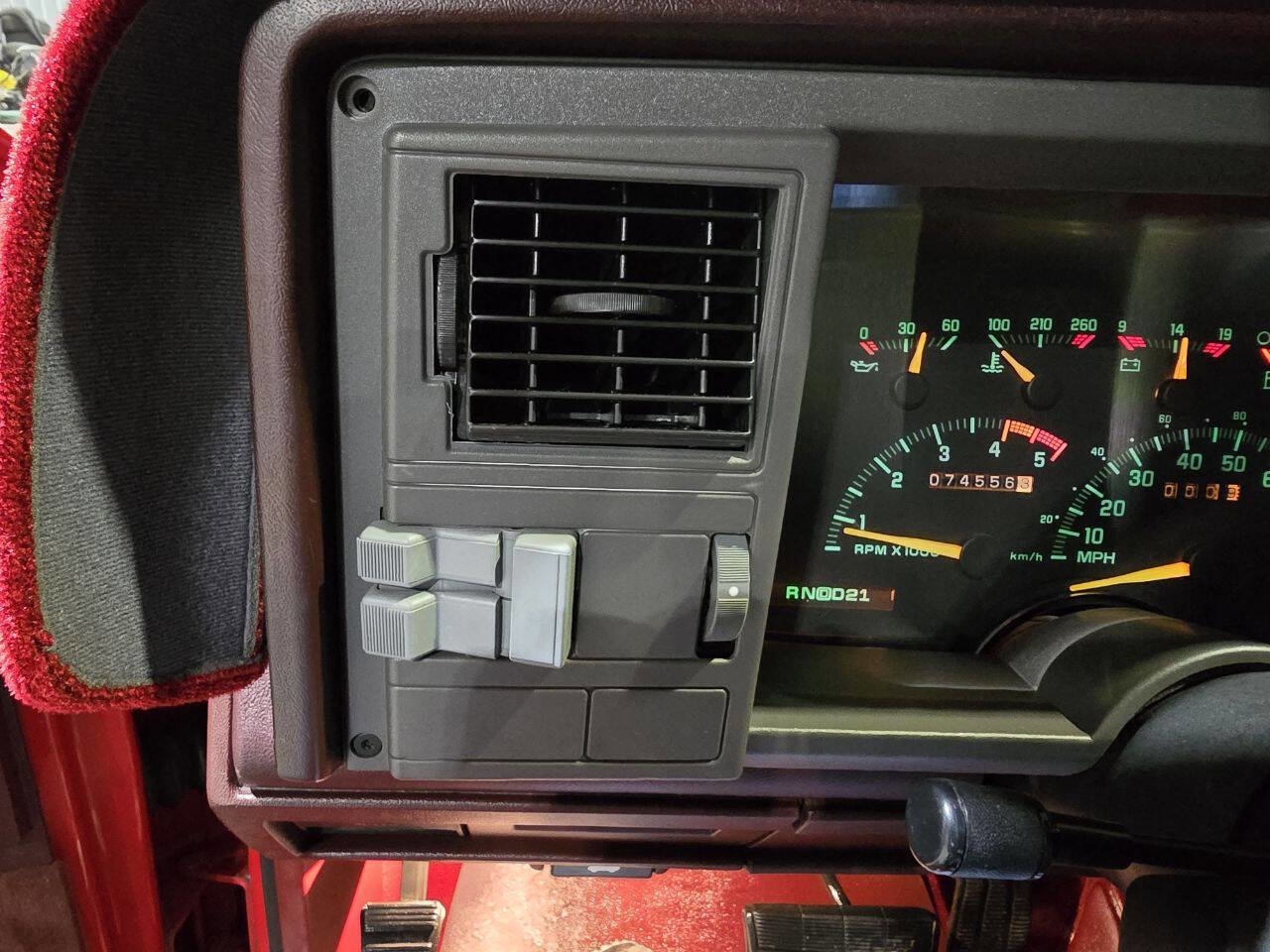 Used 1992 Chevrolet Silverado 1500 2WD Regular Cab image 41