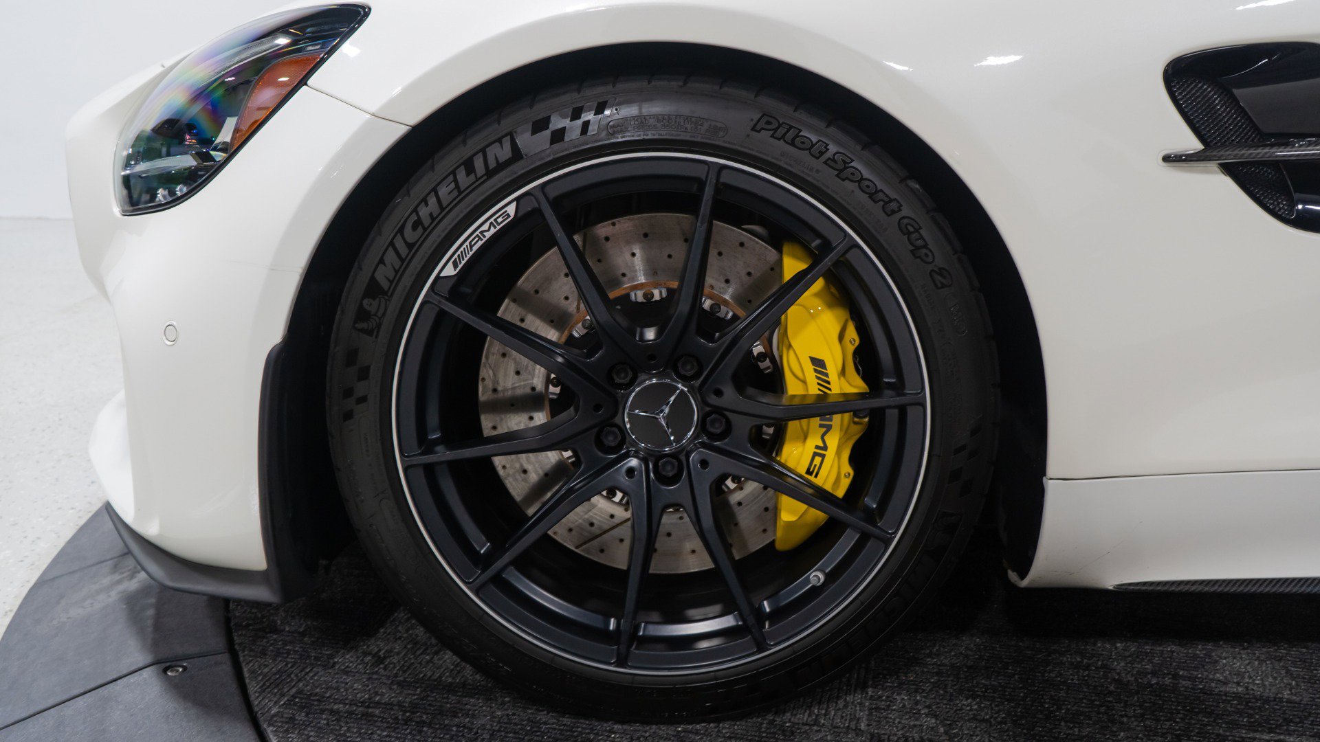 Used 2020 Mercedes-Benz AMG GT R image 36