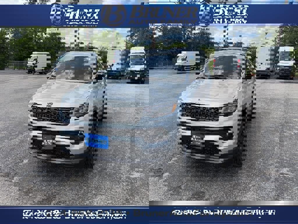 New 2026 Jeep Compass Latitude