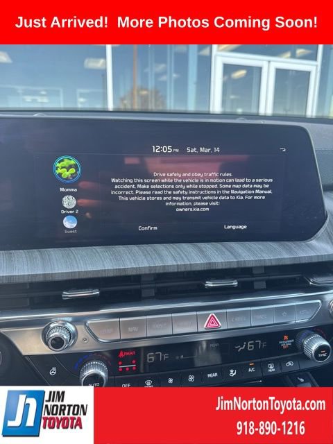 Used 2024 Kia Telluride SX w/ Towing Package image 12