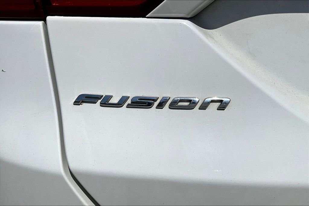 Used 2016 Ford Fusion SE image 24